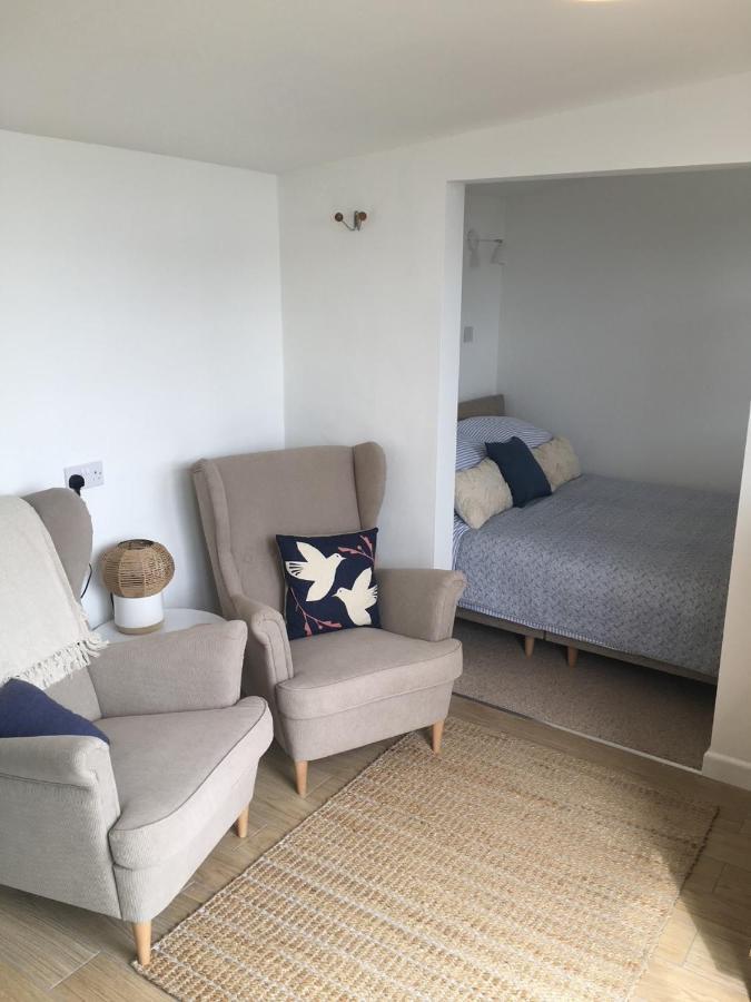Appartement 1-bedroom With Parking On Site *